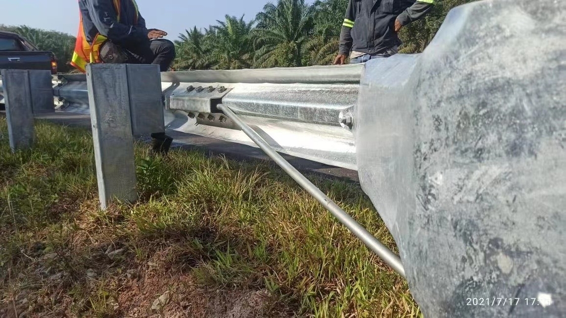 Highway Guardrail M180 Proven And Trusted Guardrail For Highway Protection