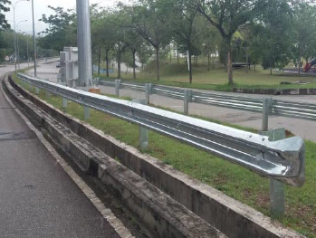 Flexible W Beam Road Guardrails For Easy Installation And Maintenance