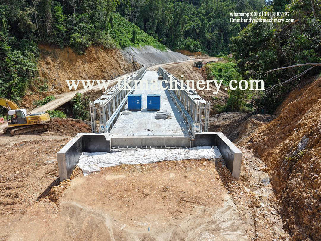 Bailey Steel Bridge two spans 76m Galvanized Heavy Load Long Span 4.2m